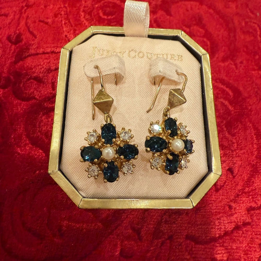 Elegant Dangle Earrings with Dark Blue Stones and Floral Design